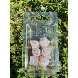 set de 7 dés pearl vert prairie écriture gothique encre dorée