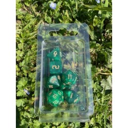 set de 7 dés pailletés blancs écriture gothique encre rouge