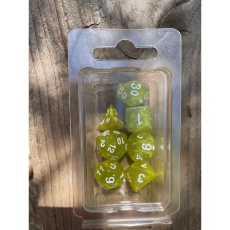 Set de 7 dés pailletés jaunes écriture blanche