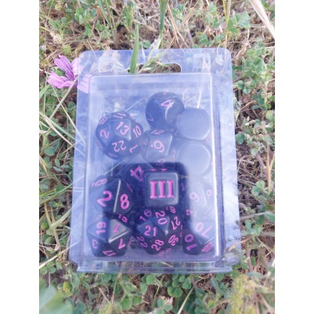 Set de 13 dés noir ecriture purple