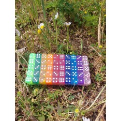 100 Dés 6 Faces Multicolores Type Translucide 14 Mm
