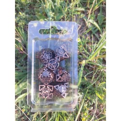Kit De 7 Dés Métalliques Creux Forge Des Sommets. teinte cuivre Rouge ,fond noir brillant