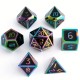 Kit De 7 Dés Métalliques Rétros Classiques Multicolore étincelant Fond Noir