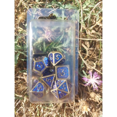 Kit De 7 Dés Métalliques Rétros Classiques Bronze Fond Bleu. Paillettes