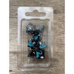 Kit De 7 Dés Métalliques . Face Dragon Bleu Fond Noir . Print Blanc