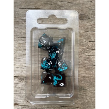 Kit De 7 Dés Métalliques . Face Dragon Bleu Fond Noir . Print Blanc