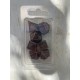 Kit De 7 Dés Métalliques . Couleur Argenté Sombre Type Dragon Enchaîné Fond Rouge Sang