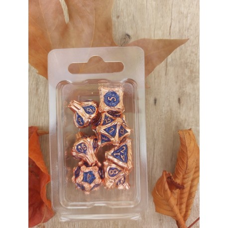 Kit De 7 Dés Métalliques . Bordure Souche . Teinte Cuivre Bleu Scintillant