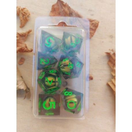 Blister Kit De 7 Des Résines. Oeil Vert Mouvant .vert Noirtranslucide . Print Vert