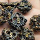 Kit De 7 Dés Métalliques Face Dragonknight. Teinte Doré Sombre