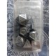 kit de 7 dés métalliques rétros classiques argent foncé